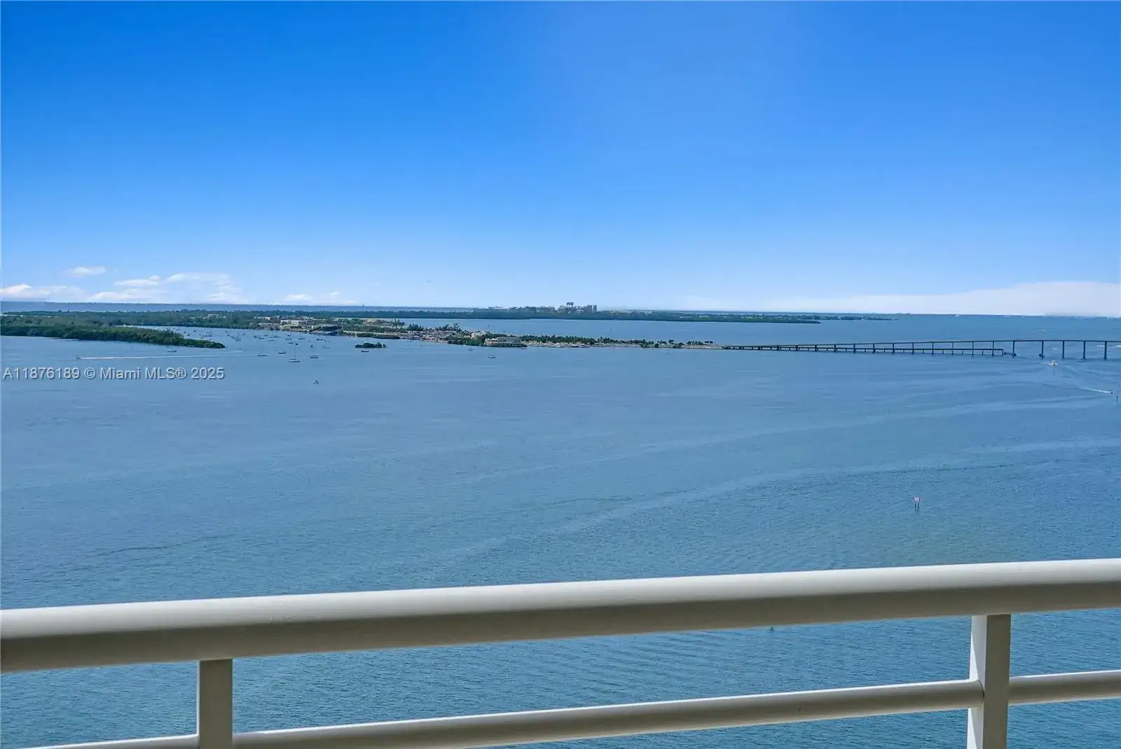 2 bedroom 2 bath Residential Lease for rent at 808 Brickell Key Dr # 2506, Miami FL 33131