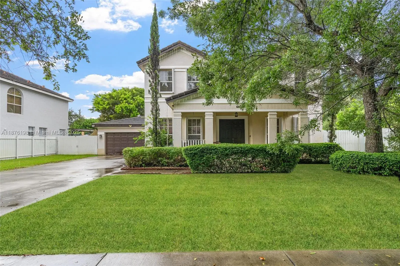 5 bedroom 3 bath Residential for sale at 12841 SW 200th Ter, Miami FL 33177