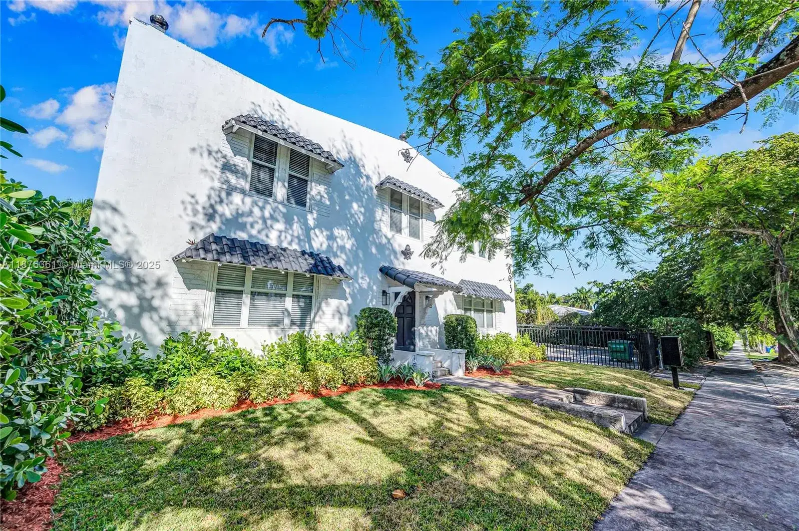 Commercial Sale for sale at 893 NE 81st St, Miami FL 33138