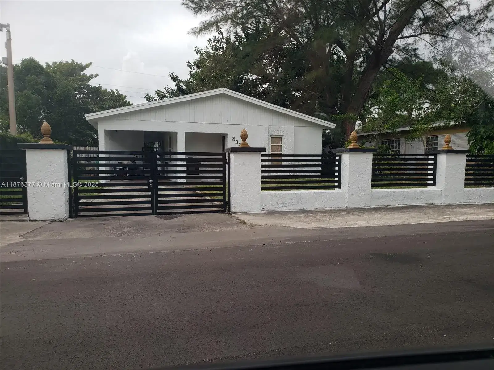 3 bedroom 1 bath Residential for sale at 839 NW 13th Ave, Fort Lauderdale FL 33311