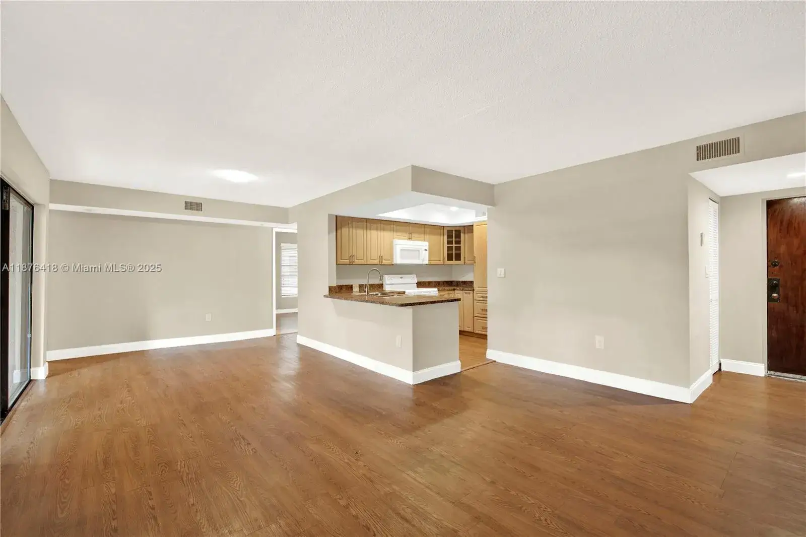 2 bedroom 2 bath Residential for sale at 9255 SW 125th Ave # R, Miami FL 33186