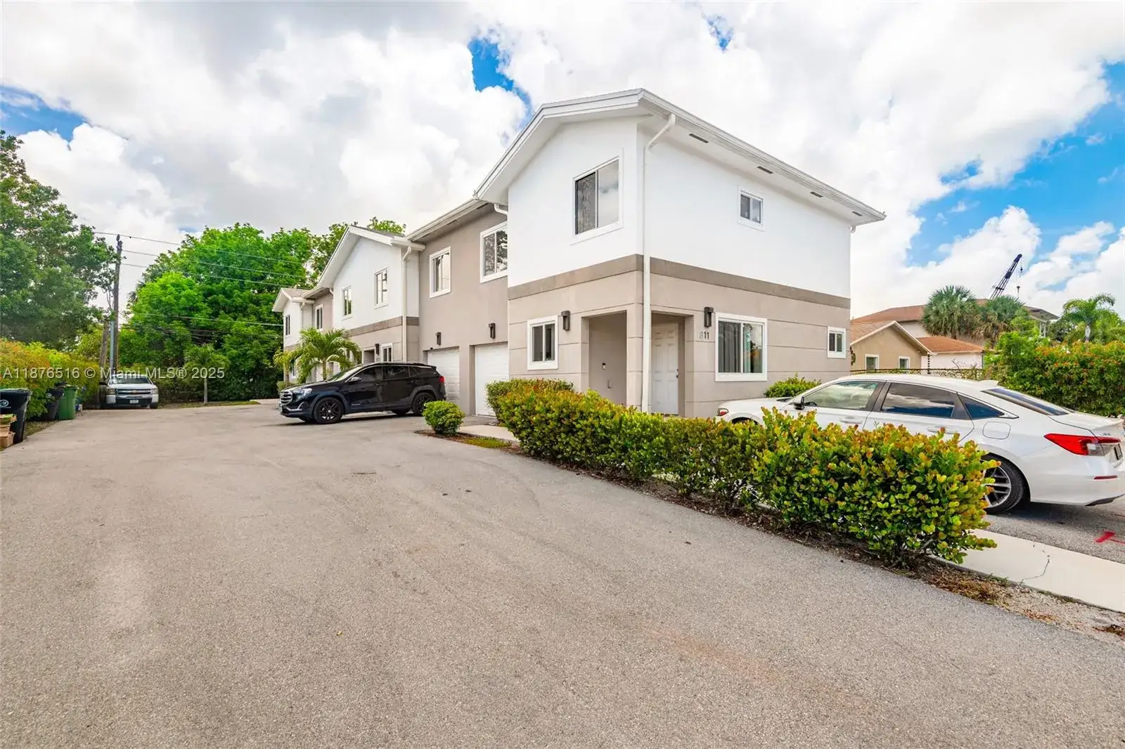 3 bedroom 2 bath Residential Lease for rent at 811 NW 3rd Ave # 1, Fort Lauderdale FL 33311