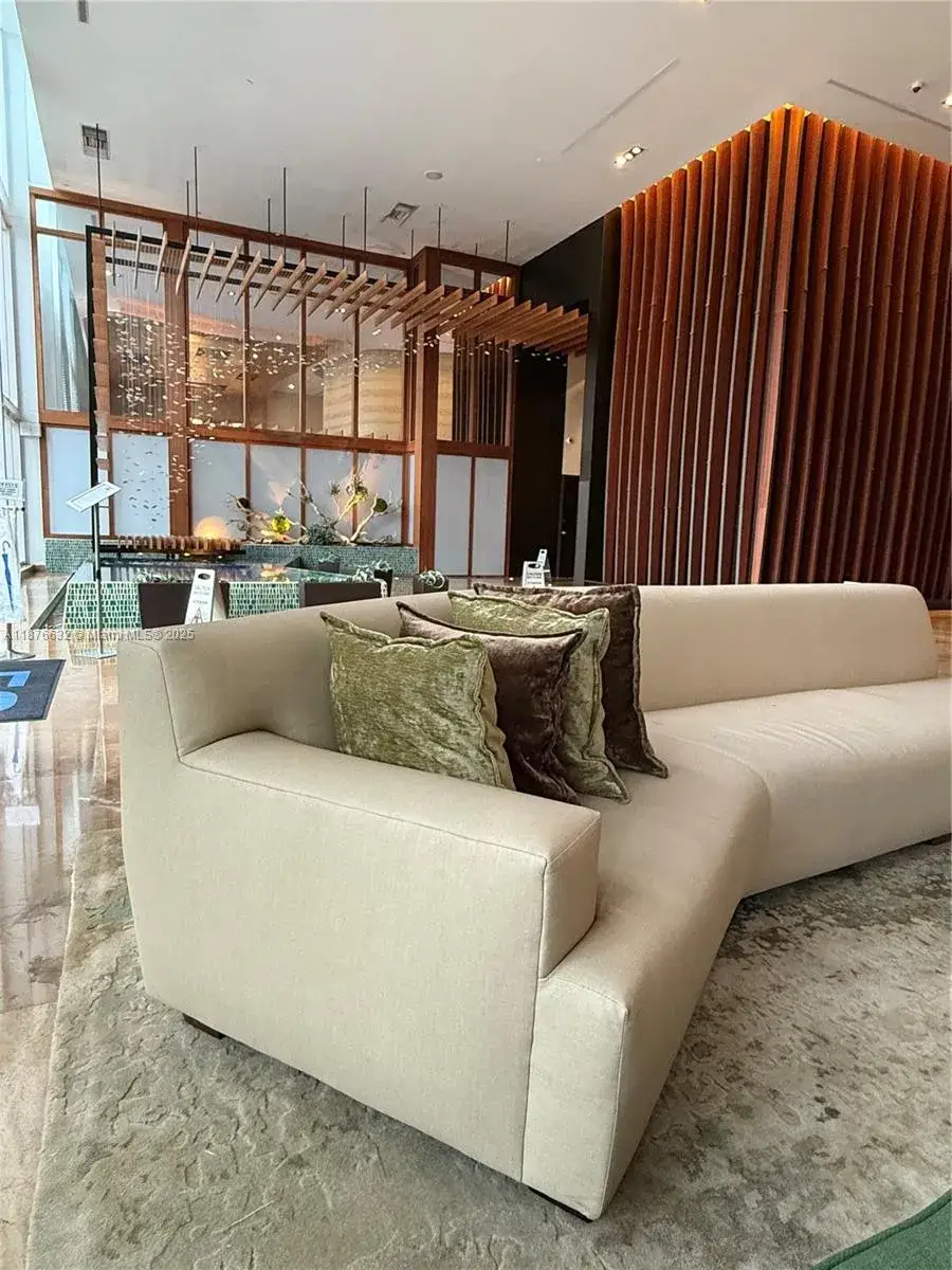 1 bath Residential for sale at 50 Biscayne Blvd # 711, Miami FL 33132