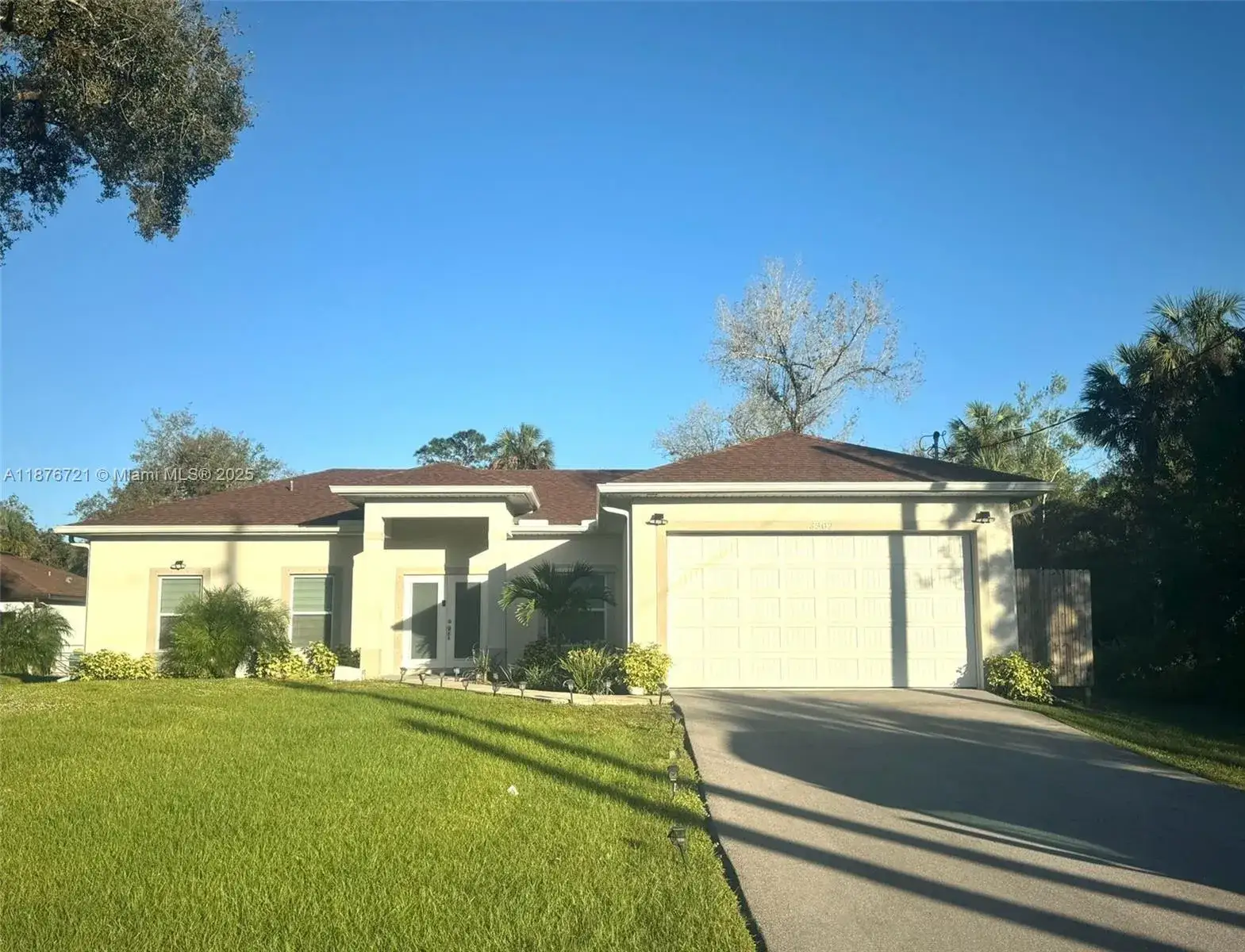 3 bedroom 2 bath Residential Lease for rent at 3302 DESOTO BLVD S, Naples FL 34117