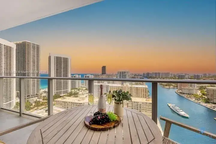 3 bedroom 2 bath Residential for sale at 4010 S Ocean Dr # R2308, Hollywood FL 33019