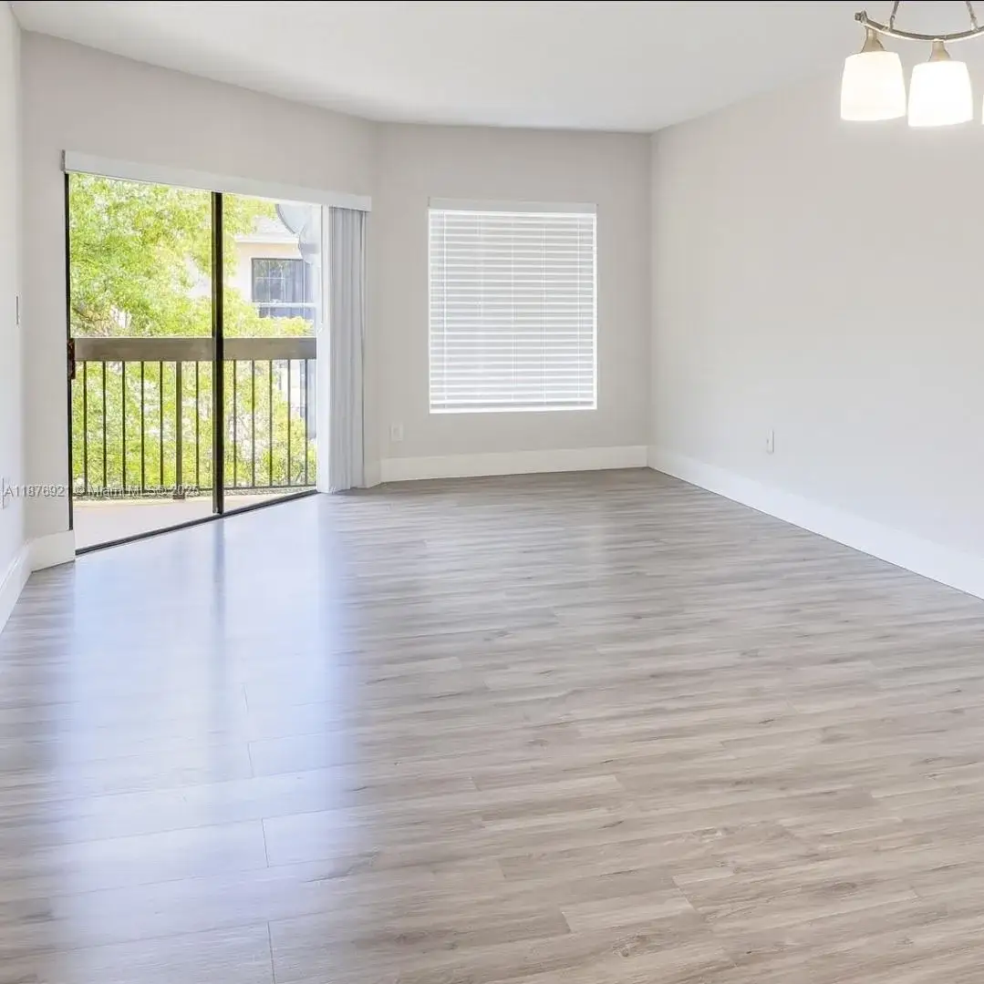1 bedroom 1 bath Residential for sale at 13250 SW 88th Ter # 407, Miami FL 33186