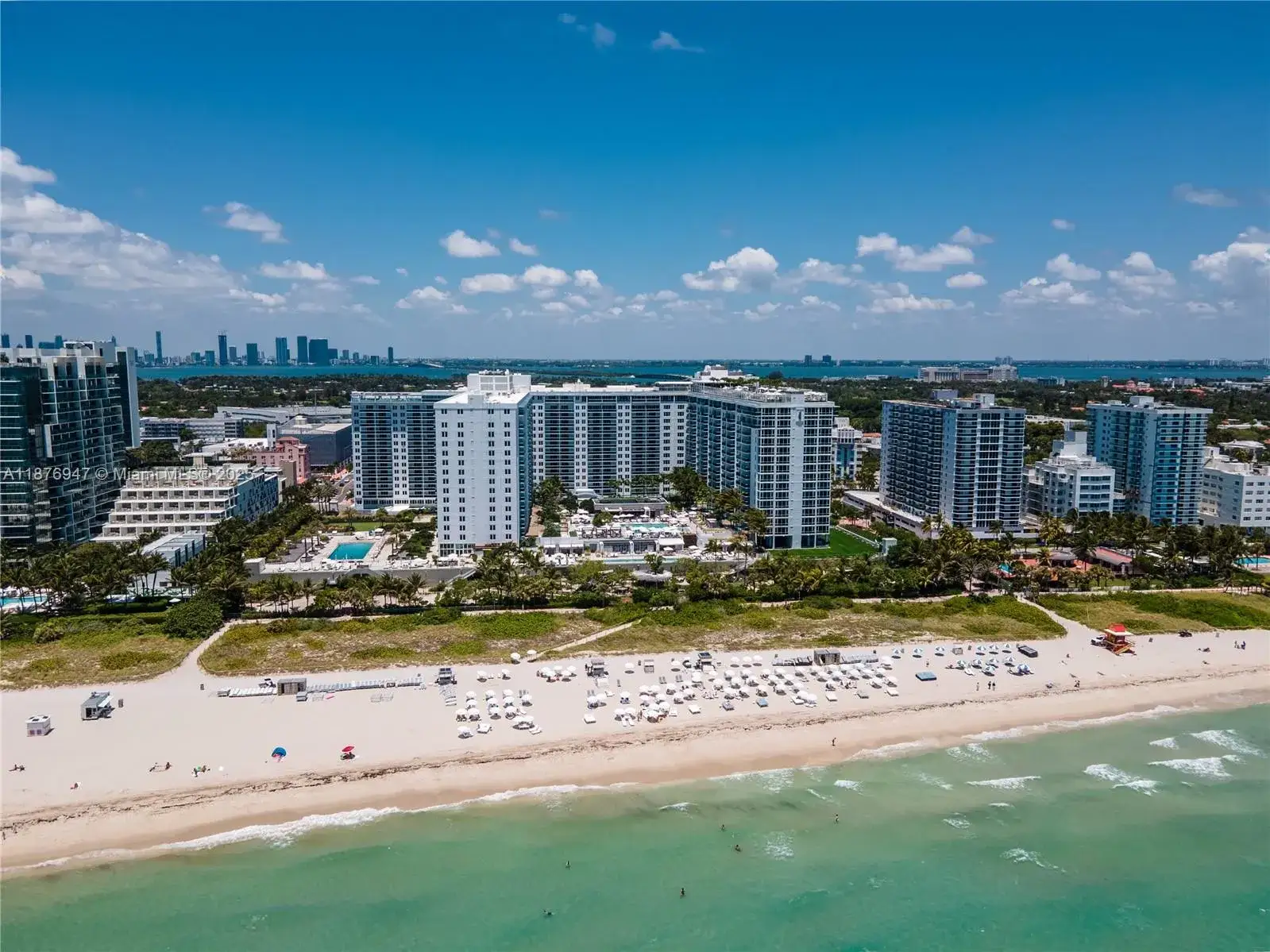 1 bedroom 1 bath Residential for sale at 2301 Collins Ave # 303, Miami Beach FL 33139