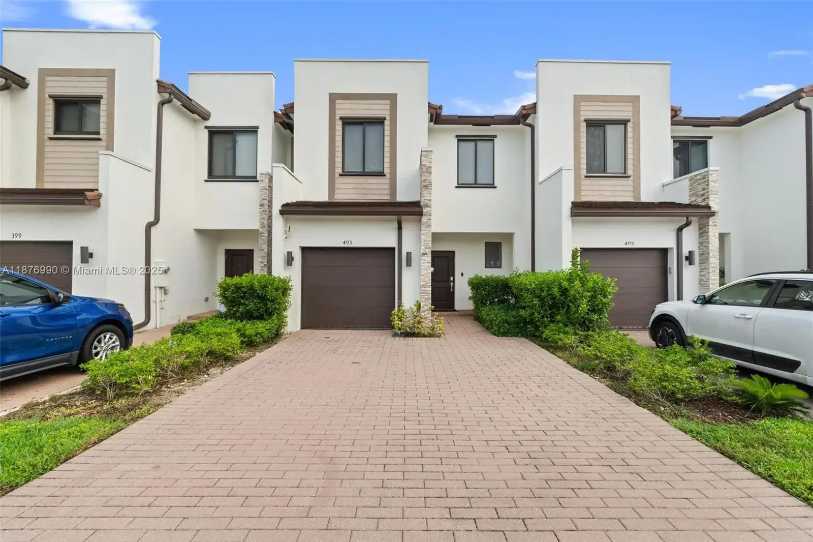 3 bedroom 2 bath Residential for sale at 403 NE 212th St, Miami FL 33179
