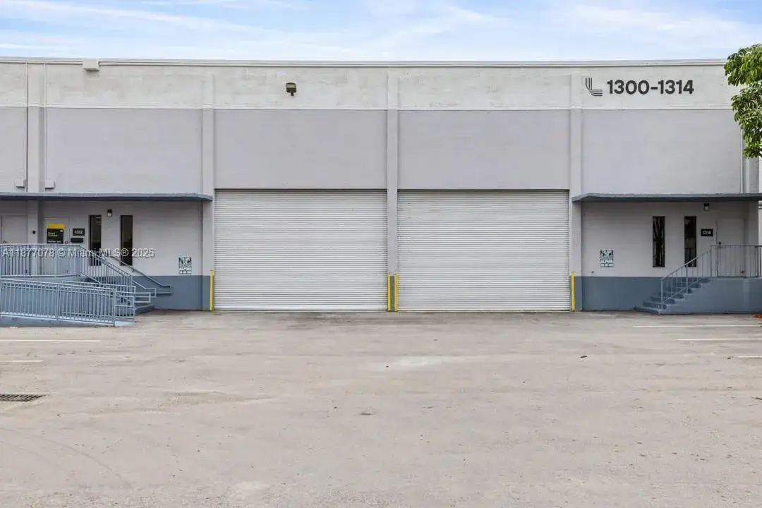 Commercial Sale for sale at 1300 NW 78th Ave # 1308, Doral FL 33126