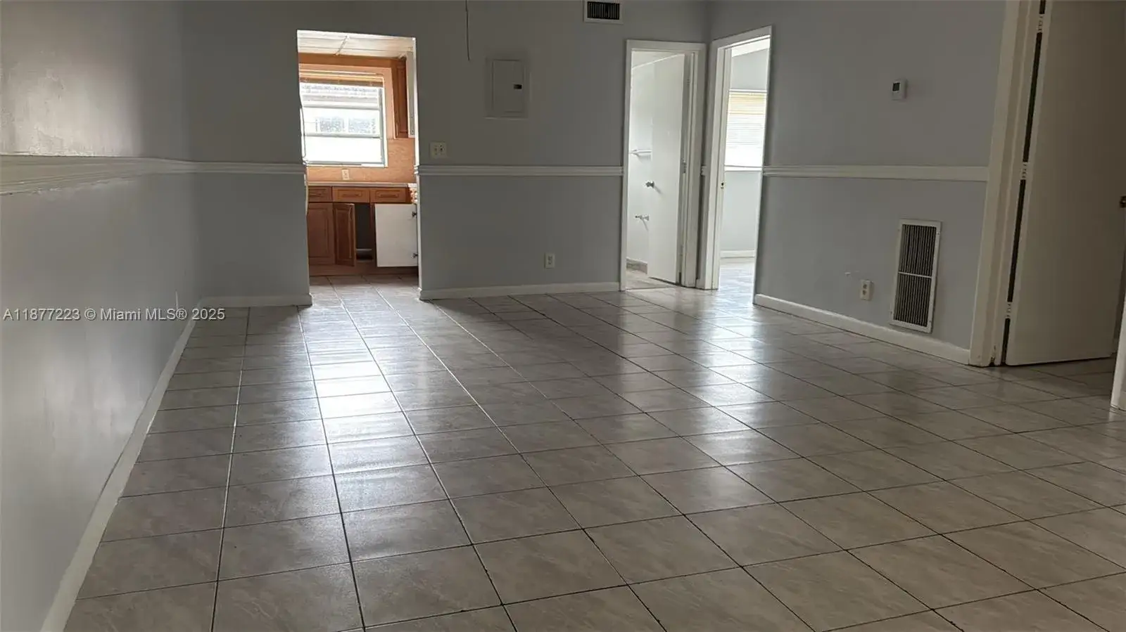 2 bedroom 1 bath Residential Lease for rent at 1501 NE 34th Ct # 6, Oakland Park FL 33334