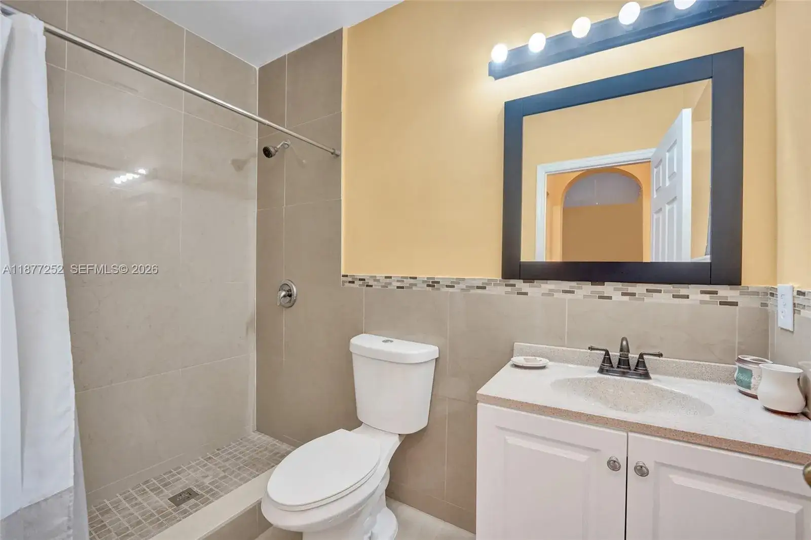 3 bedroom 2 bath Residential for sale at 1485 NE 33rd Rd # 1, Homestead FL 33033