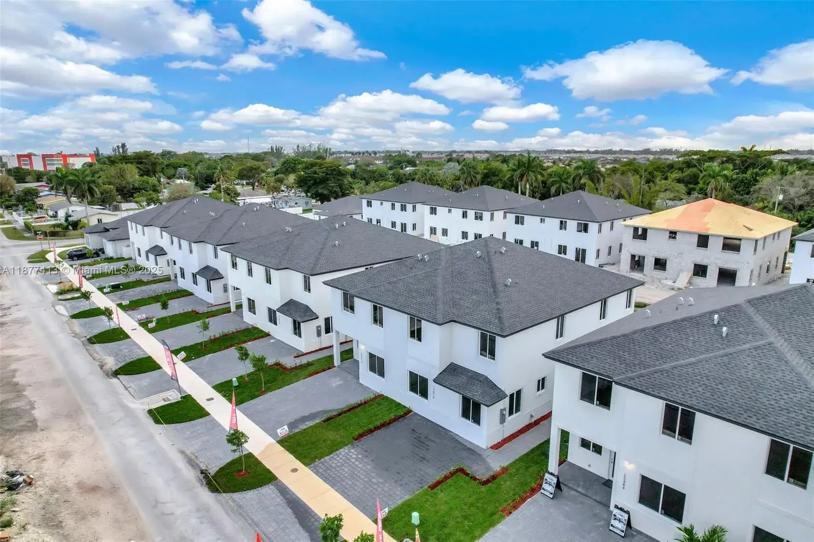 5 bedroom 4 bath Residential Lease for rent at 22425 SW 125th Ave # 19A, Miami FL 33170