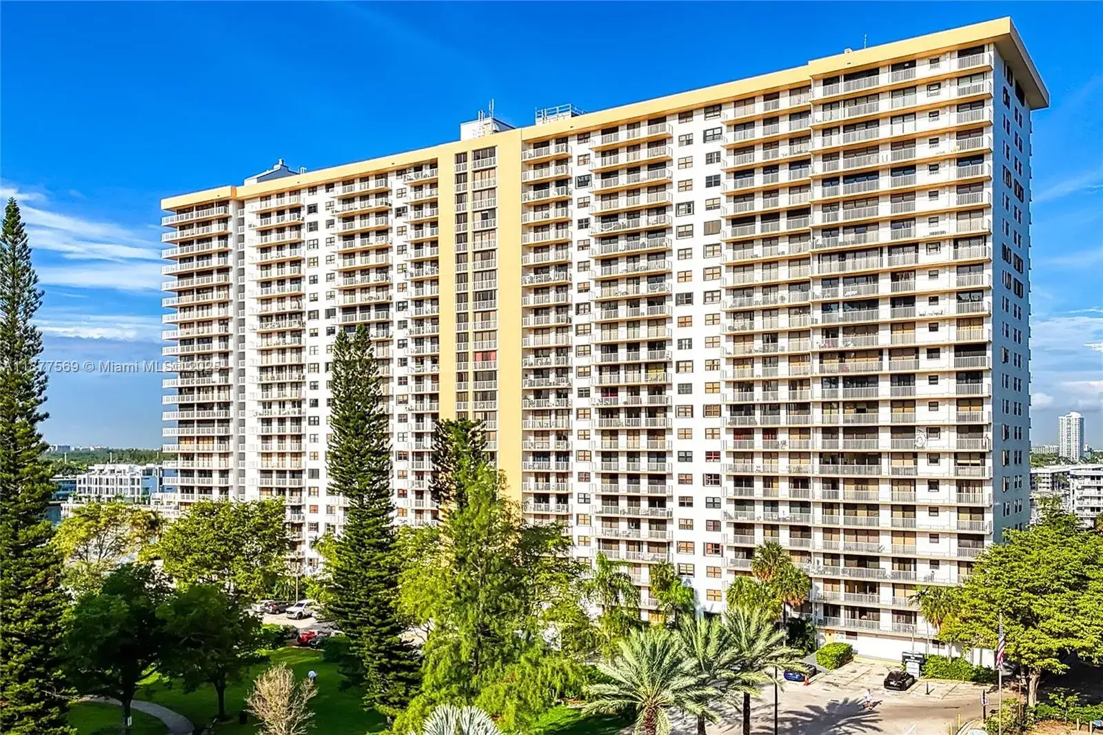 3 bedroom 3 bath Residential for sale at 290 174th St # 1709, Sunny Isles Beach FL 33160