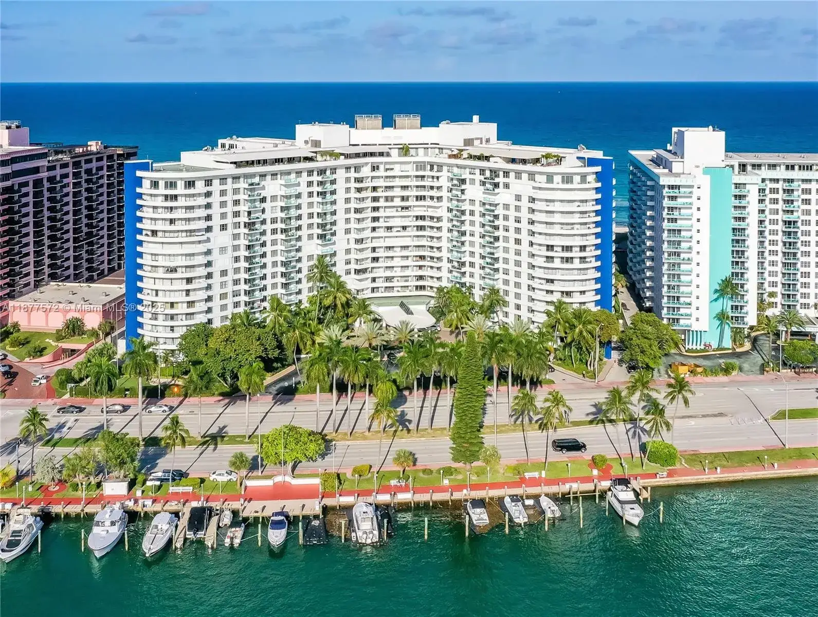 2 bedroom 2 bath Residential Lease for rent at 5161 Collins Ave # 707, Miami Beach FL 33140