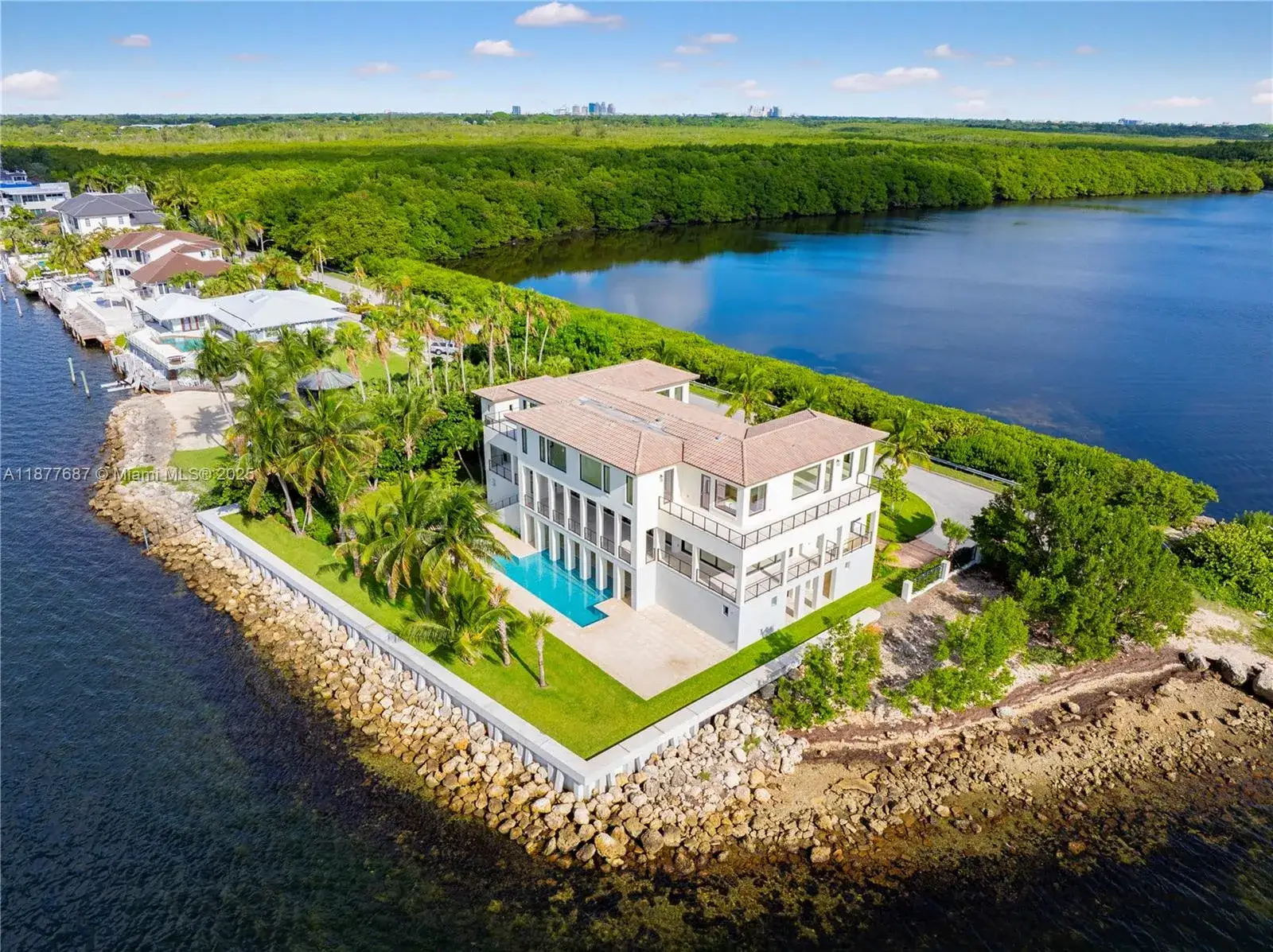 7 bedroom 4 bath Residential for sale at 650 Lugo Ave, Coral Gables FL 33156