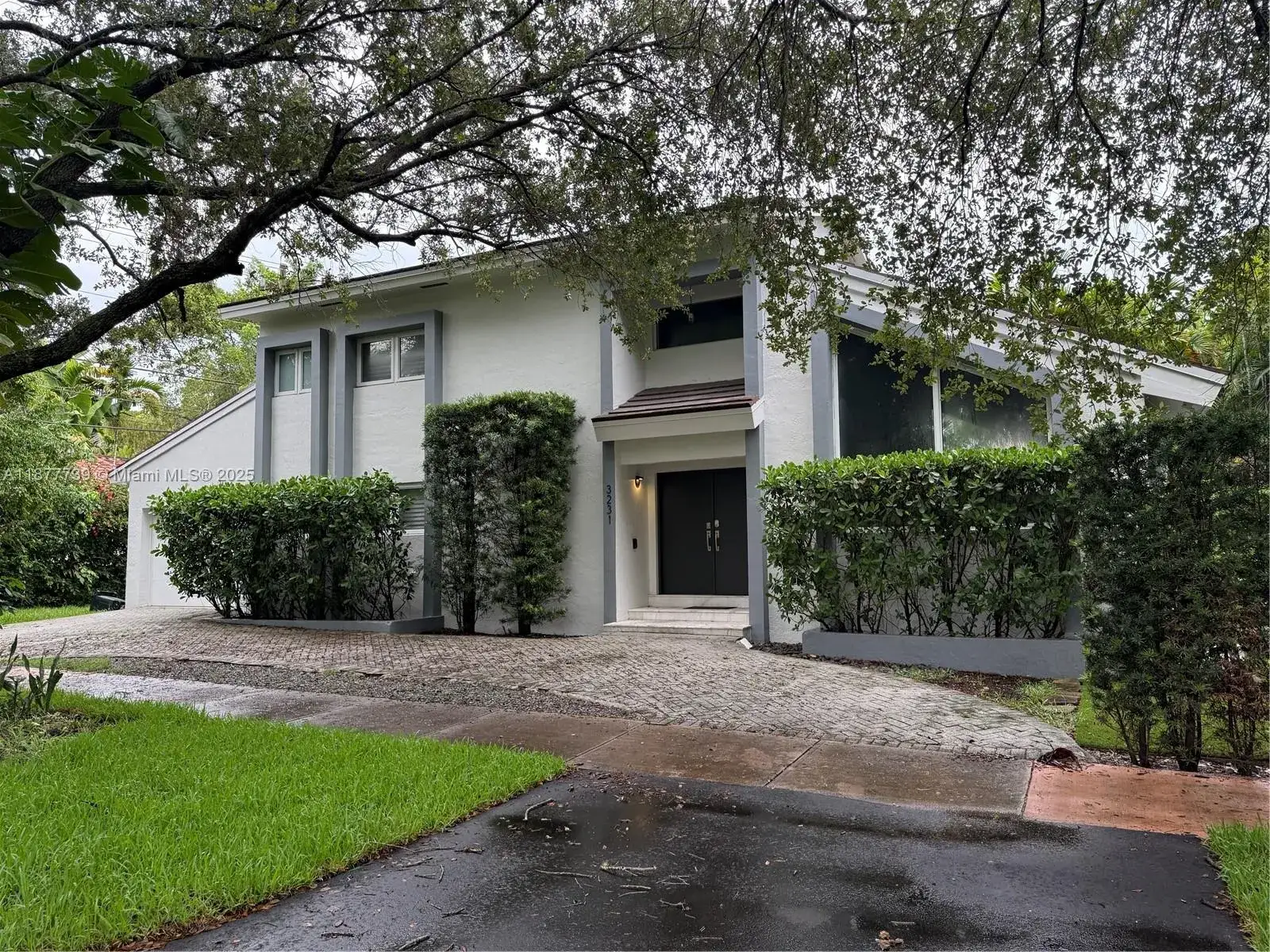 3 bedroom 3 bath Residential Lease for rent at 3231 Salzedo St, Coral Gables FL 33134