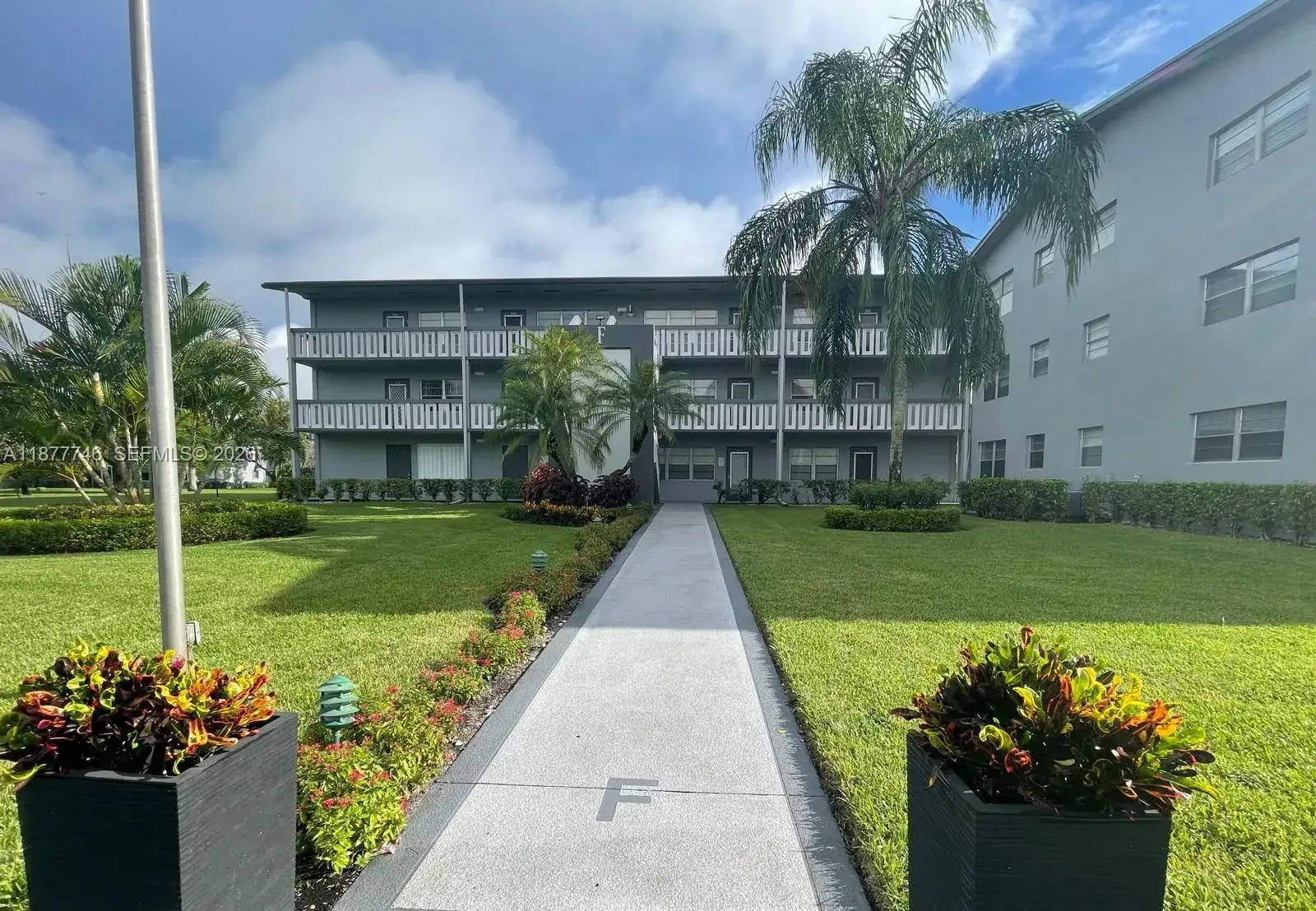 1 bedroom 1 bath Residential for sale at 251 S Suffolk F # 251, Boca Raton FL 33434