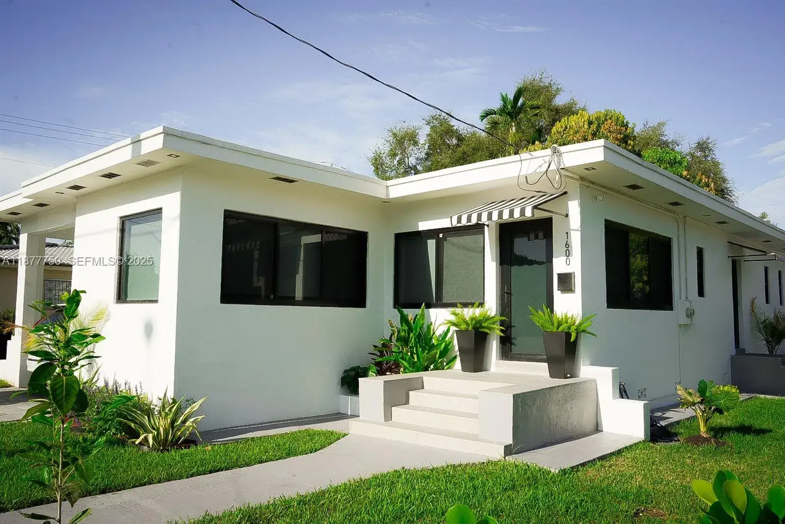 3 bedroom 2 bath Residential for sale at 1600 SW 17th Ave, Miami FL 33145