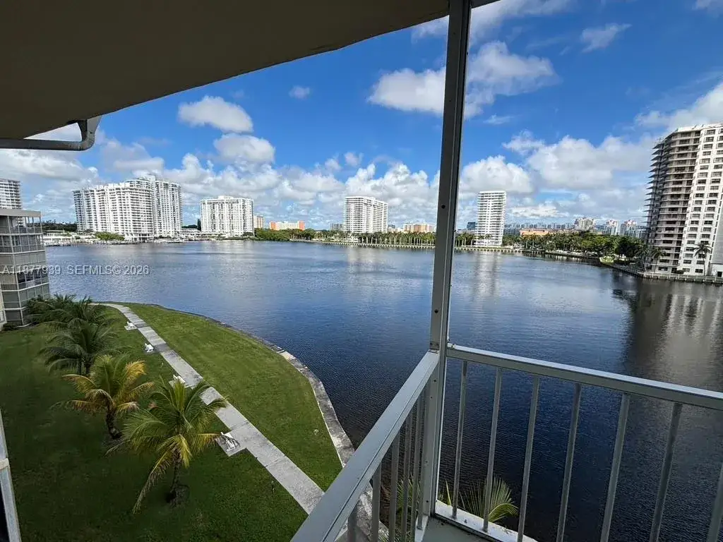 2 bedroom 2 bath Residential Lease for rent at 2999 Point East Dr # C614, Aventura FL 33160