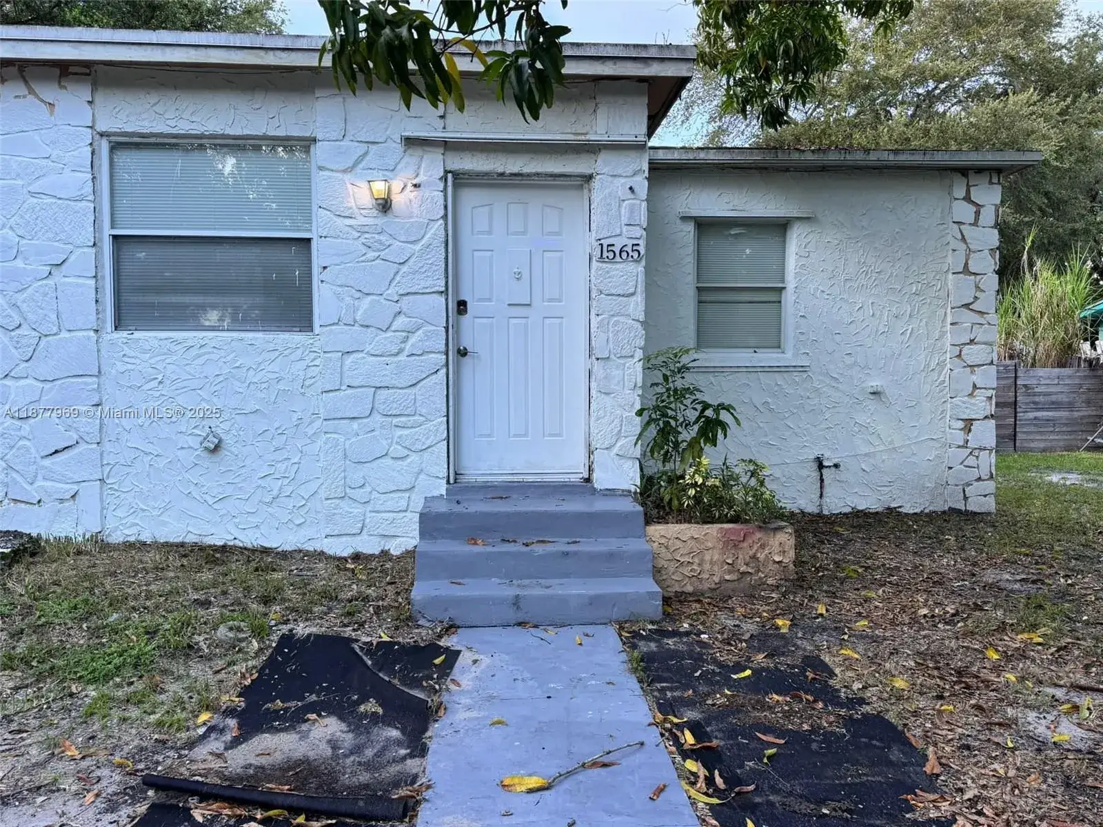 3 bedroom 2 bath Residential for sale at 1565 NE 141st St, North Miami FL 33161
