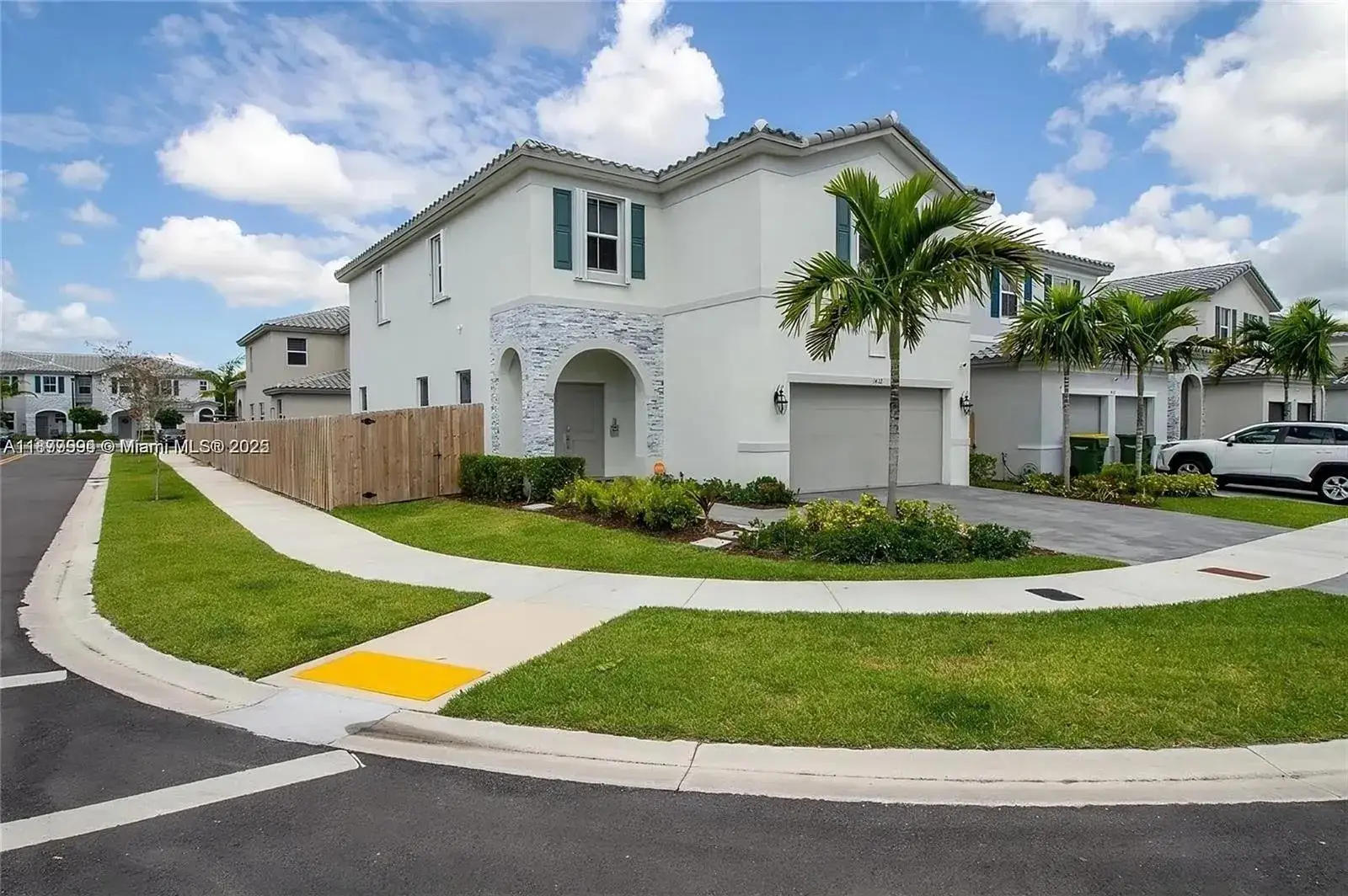 4 bedroom 3 bath Residential for sale at 1432 SE 26th Rd, Homestead FL 33035
