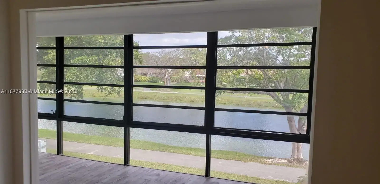 2 bedroom 2 bath Residential for sale at 9709 Hammocks Blvd # 202, Miami FL 33196