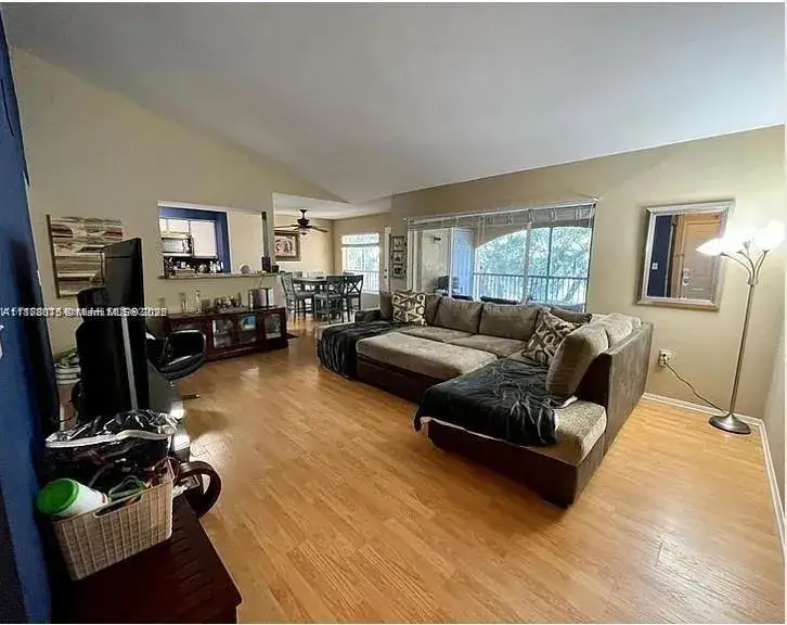 2 bedroom 2 bath Residential for sale at 2445 NW 33rd St # 1413, Oakland Park FL 33309