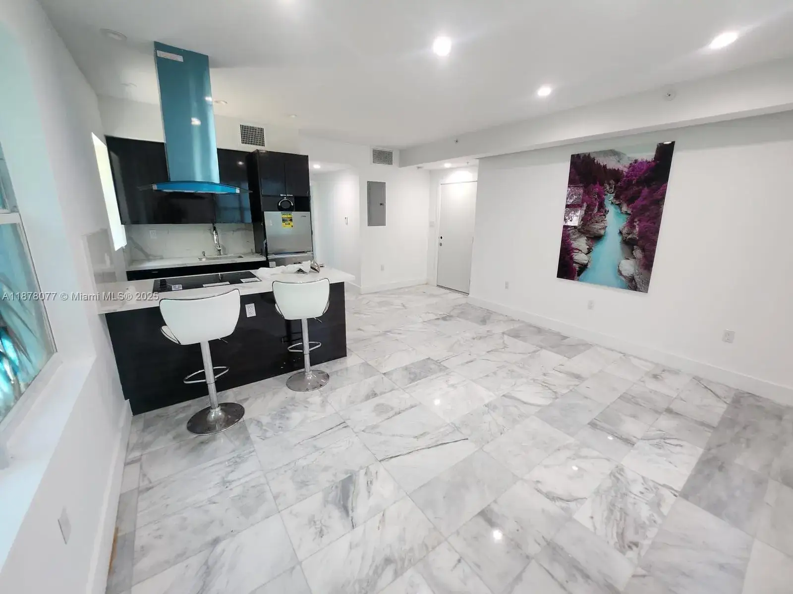 1 bedroom 1 bath Residential Lease for rent at 1560 Drexel Ave # 207, Miami Beach FL 33139