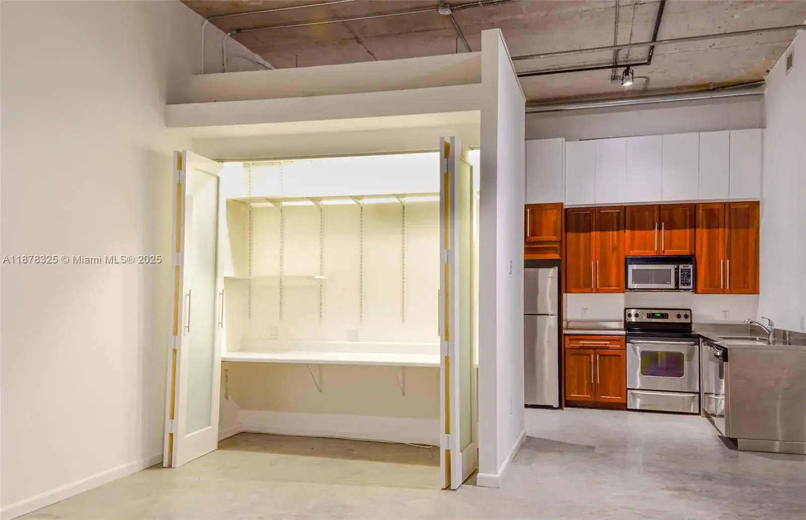 1 bedroom 1 bath Residential Lease for rent at 250 NW 23rd st # 308, Miami FL 33127