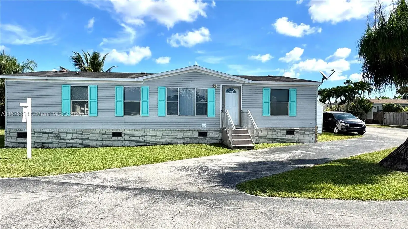 3 bedroom 2 bath Residential Lease for rent at 220 NE 12th Ave # 114, Homestead FL 33030