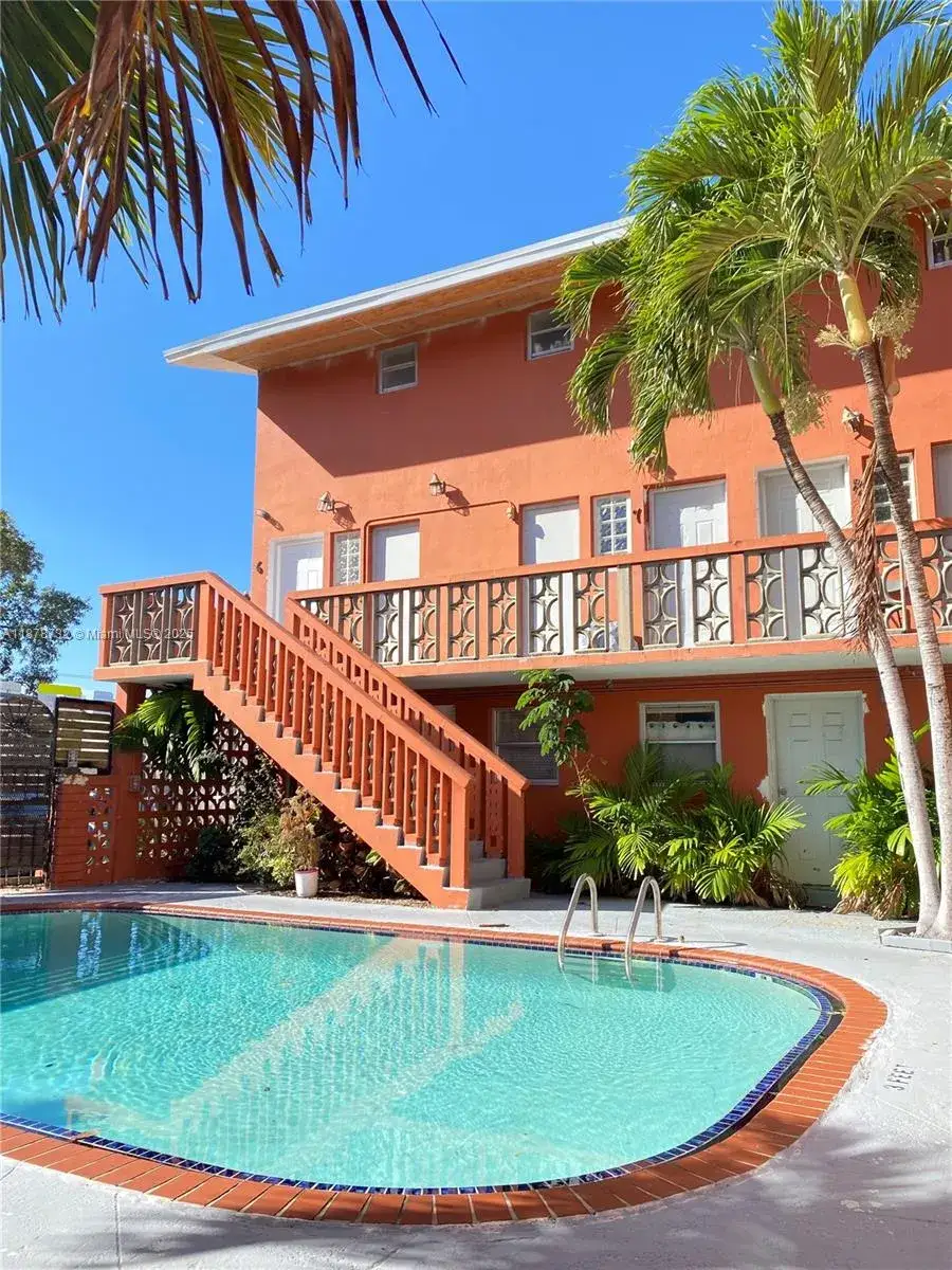 1 bedroom 1 bath Residential Lease for rent at 421 NE 68th St # 6, Miami FL 33138