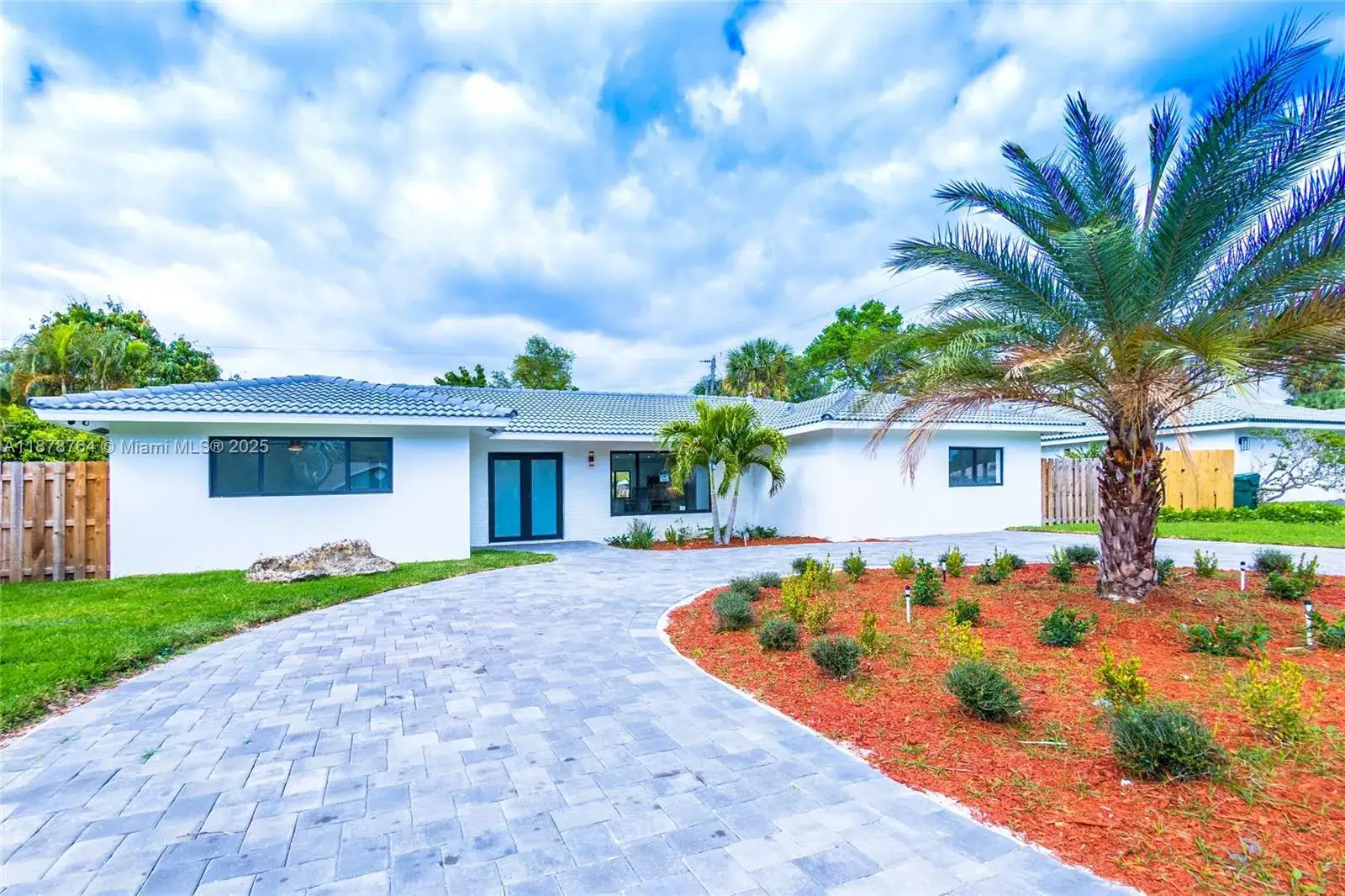 4 bedroom 3 bath Residential Lease for rent at 1001 NW 6th Dr, Boca Raton FL 33486