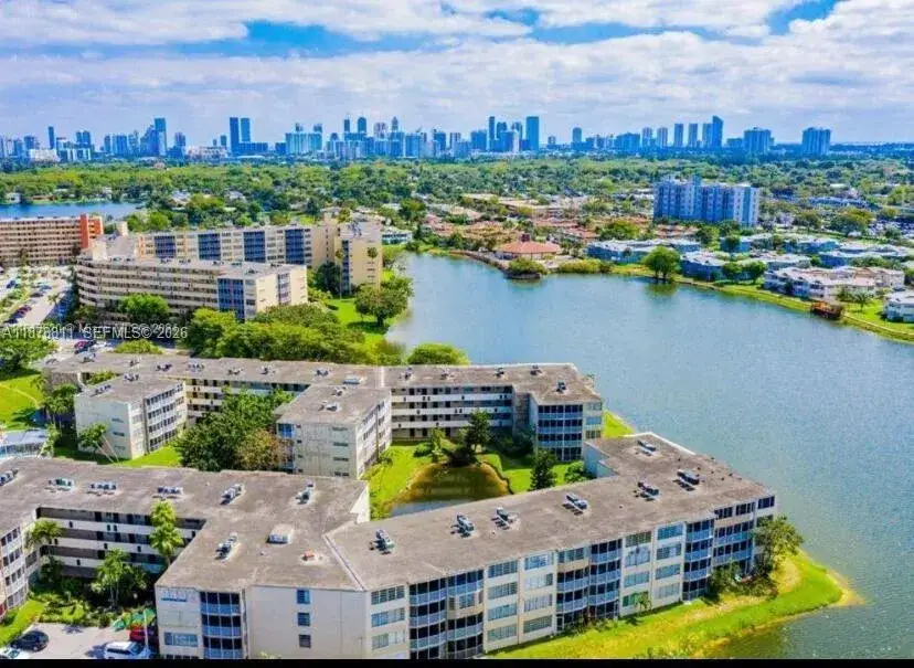 1 bedroom 1 bath Residential for sale at 1690 NE 191st St # 1, Miami FL 33179