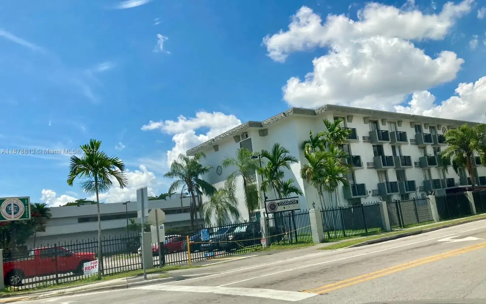 1 bedroom 1 bath Residential Lease for rent at 16450 NW 2nd Ave # 401, Miami FL 33169