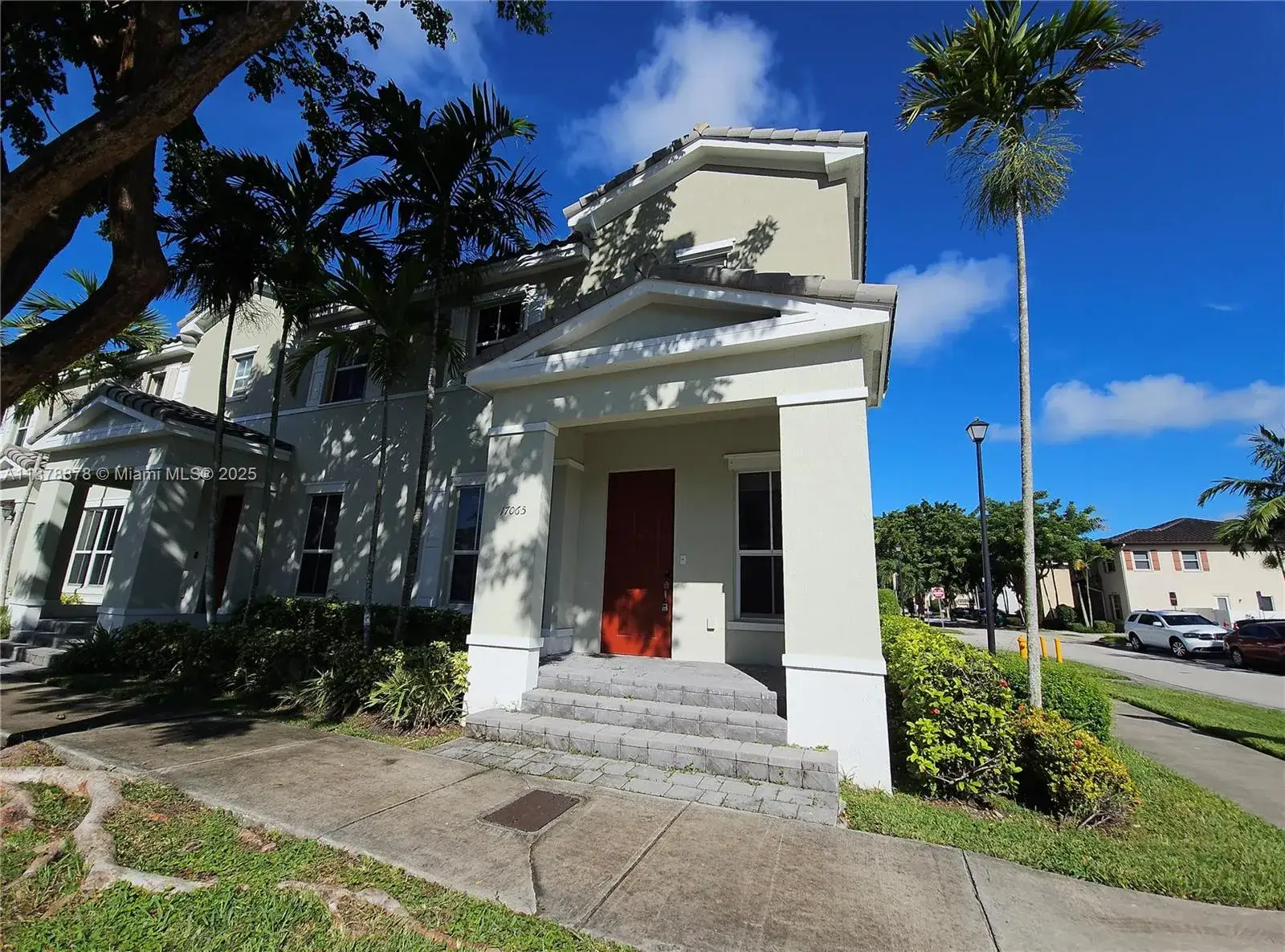 4 bedroom 3 bath Residential Lease for rent at 17065 SW 93rd St, Miami FL 33196