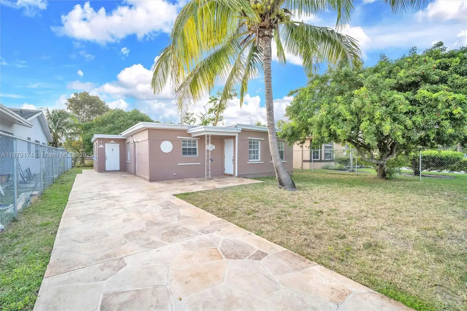 3 bedroom 1 bath Residential Lease for rent at 115 NW 28th Ave # 1, Fort Lauderdale FL 33311