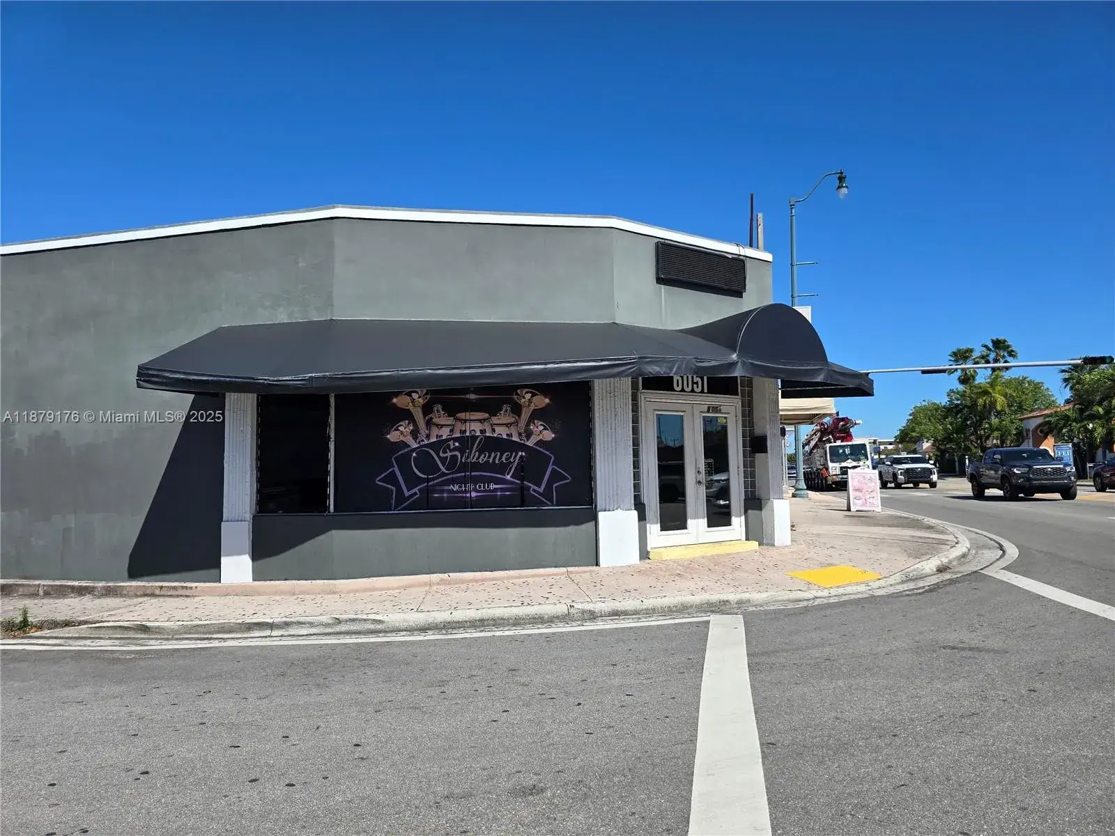 Commercial Sale for sale at 6051 SW 8th St, Miami FL 33144