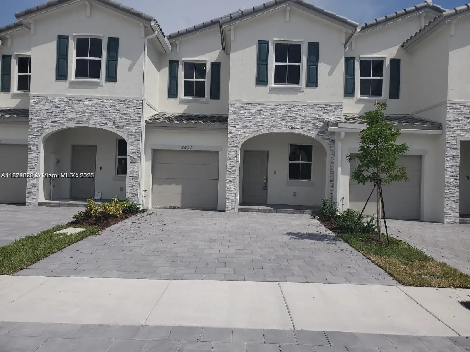 3 bedroom 2 bath Residential for sale at 2602 SE 11th St # 2602, Homestead FL 33035