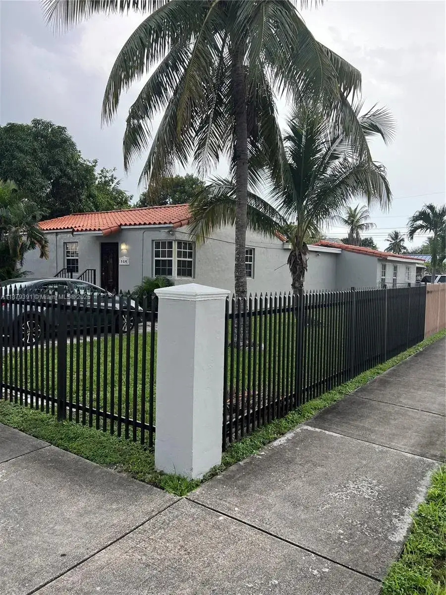 4 bedroom 2 bath Residential for sale at 904 E 24th St, Hialeah FL 33013