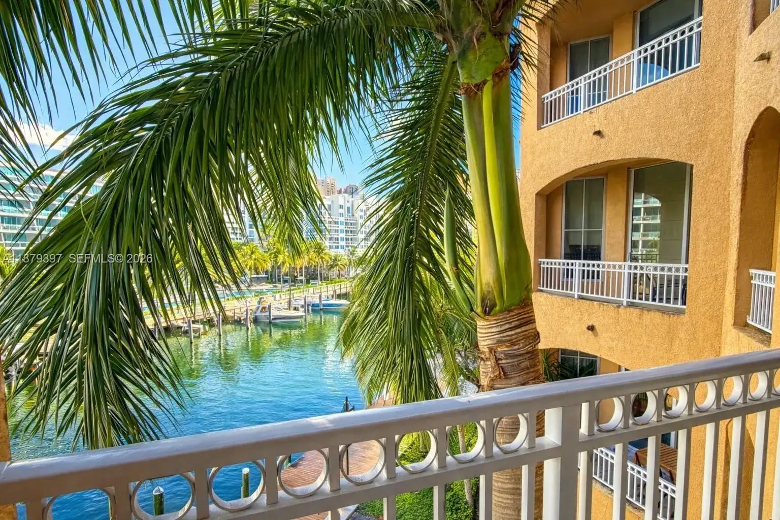 2 bedroom 2 bath Residential for sale at 3001 NE 185th St # 411, Aventura FL 33180