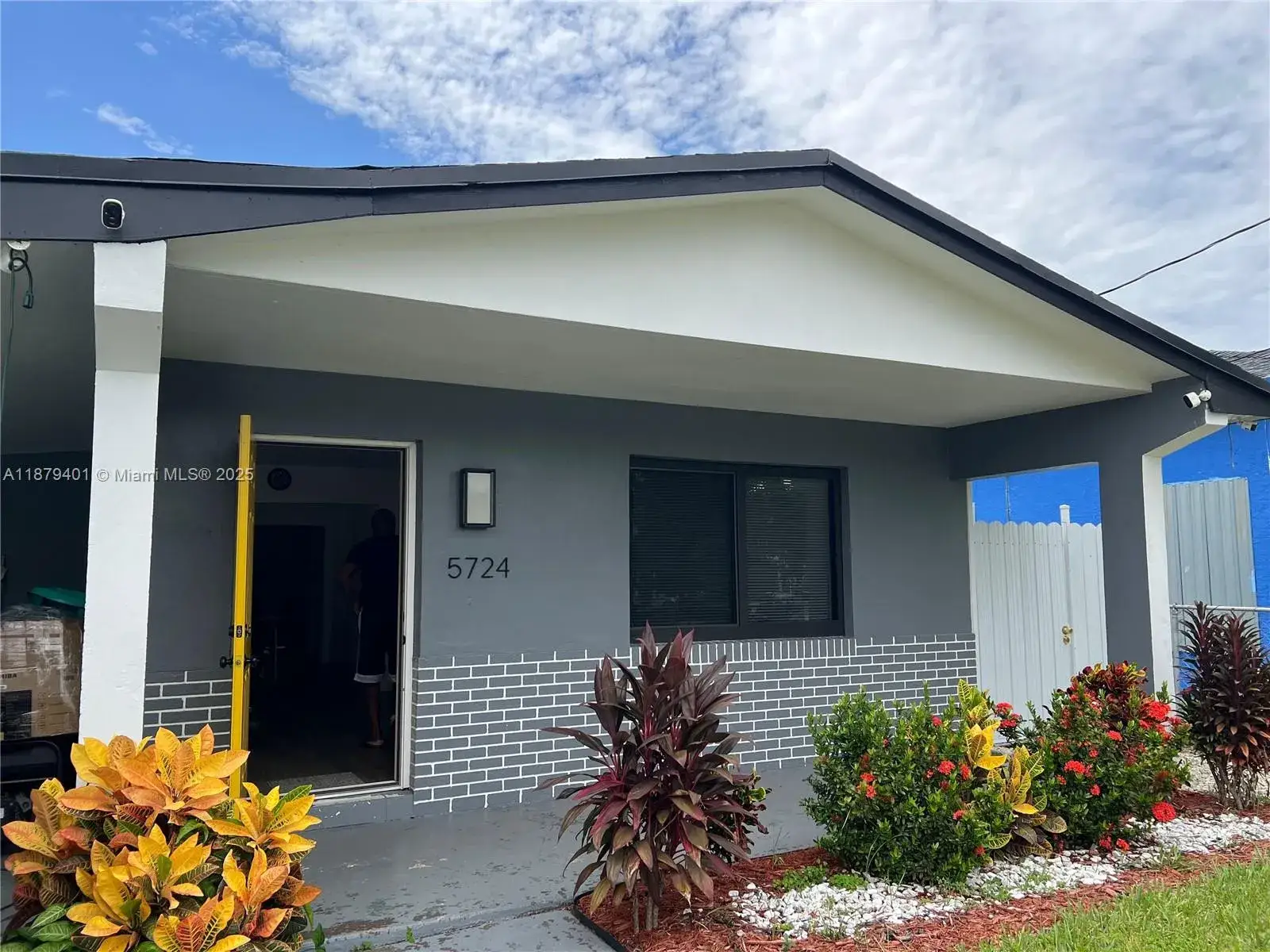 4 bedroom 2 bath Residential for sale at 5724 SW 18th St, West Park FL 33023