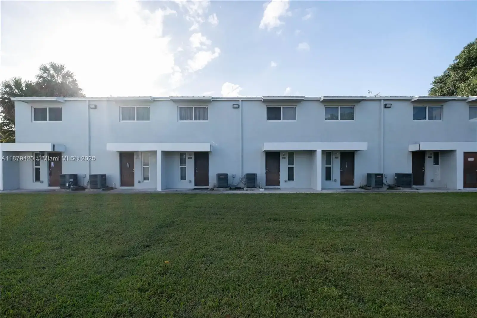 2 bedroom 1 bath Residential for sale at 1968 NW 4th Ct # 323, Miami FL 33136