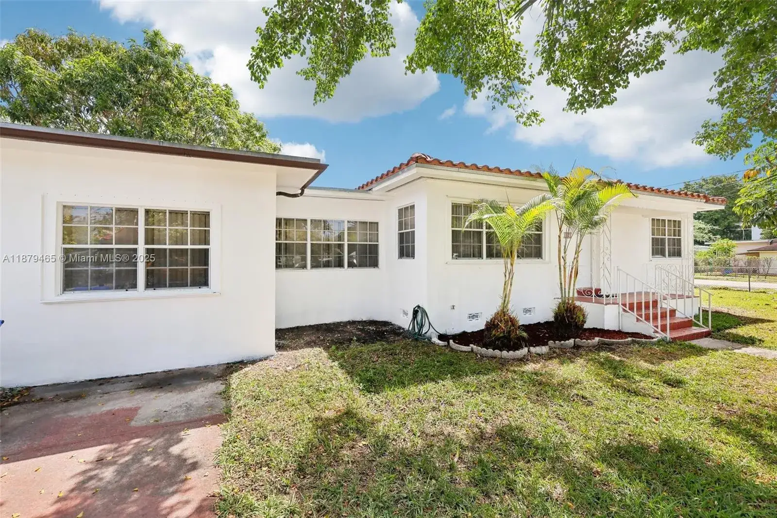 4 bedroom 2 bath Residential for sale at 1121 SW 36th Ave, Miami FL 33135