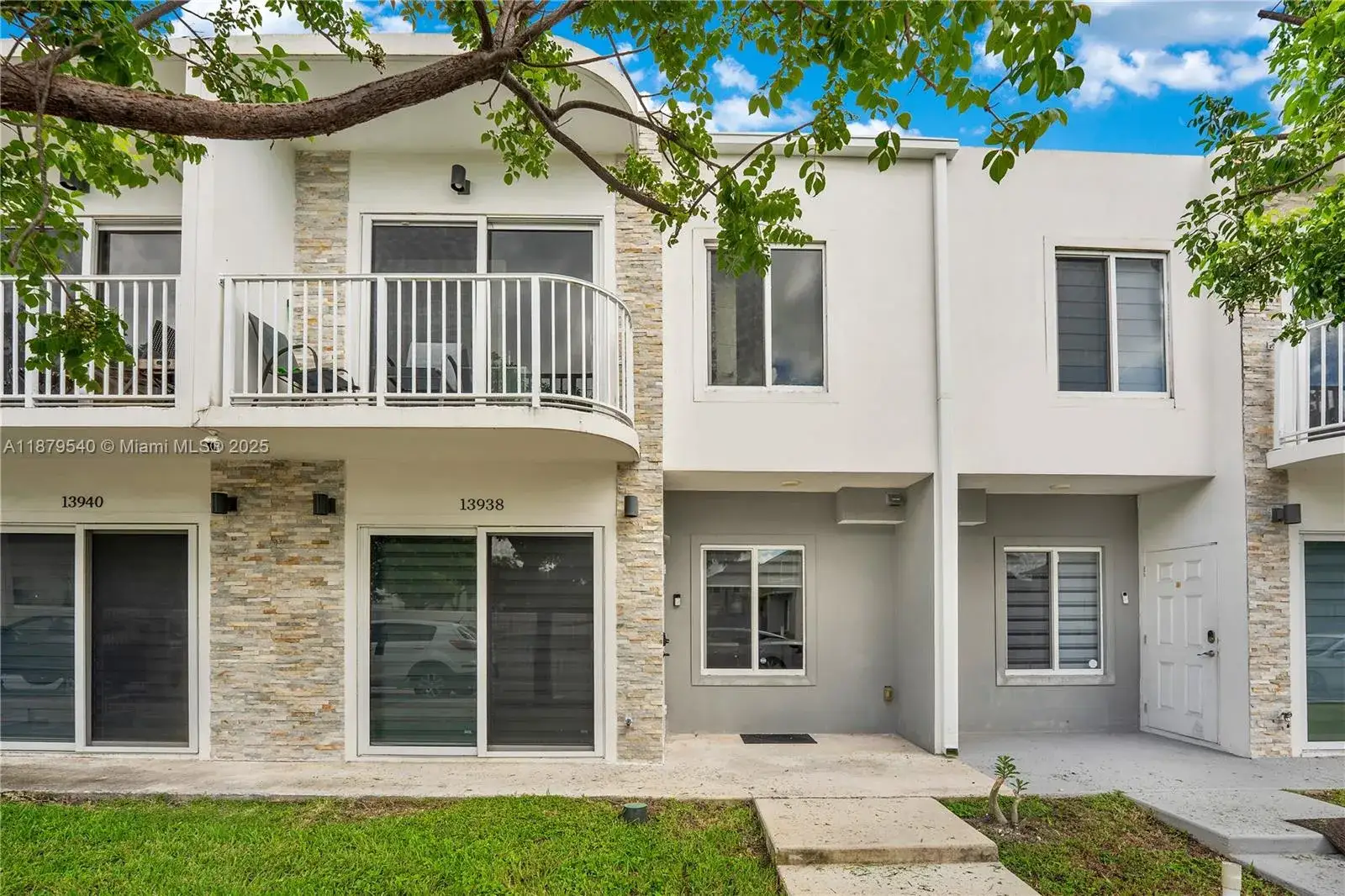 4 bedroom 3 bath Residential for sale at 13938 SW 259 WAY, Homestead FL 33032