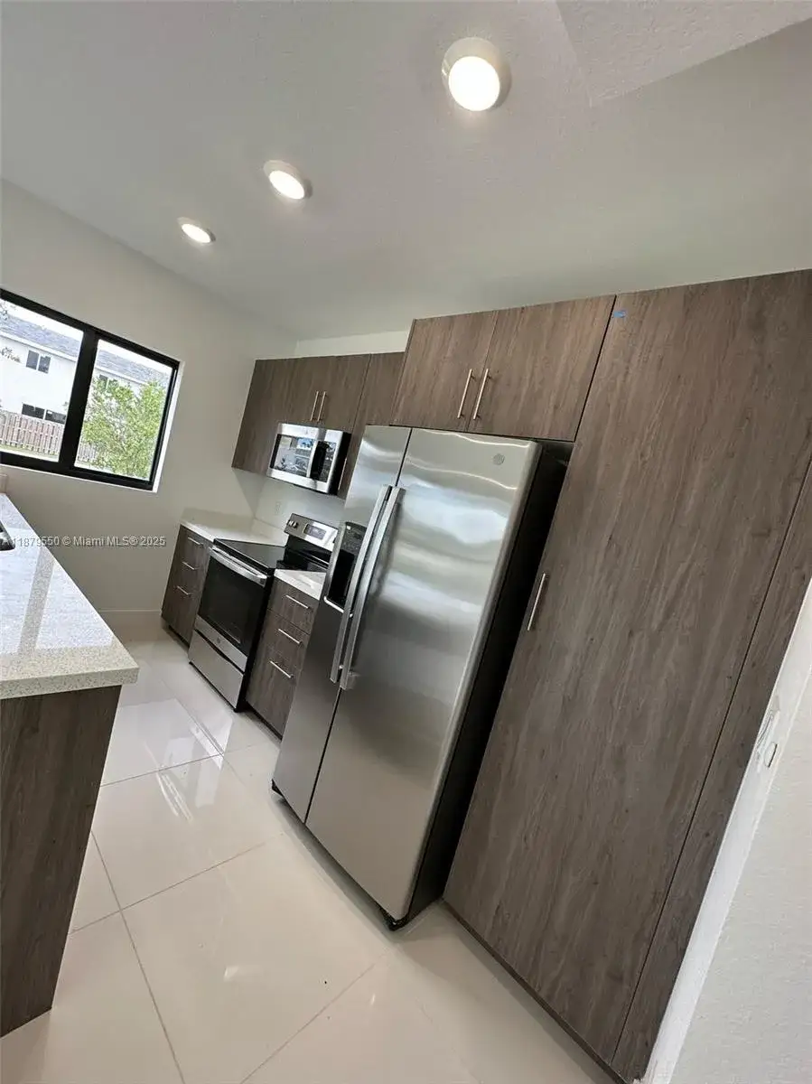 5 bedroom 4 bath Residential for sale at 1184 NW 3rd St, Florida City FL 33034