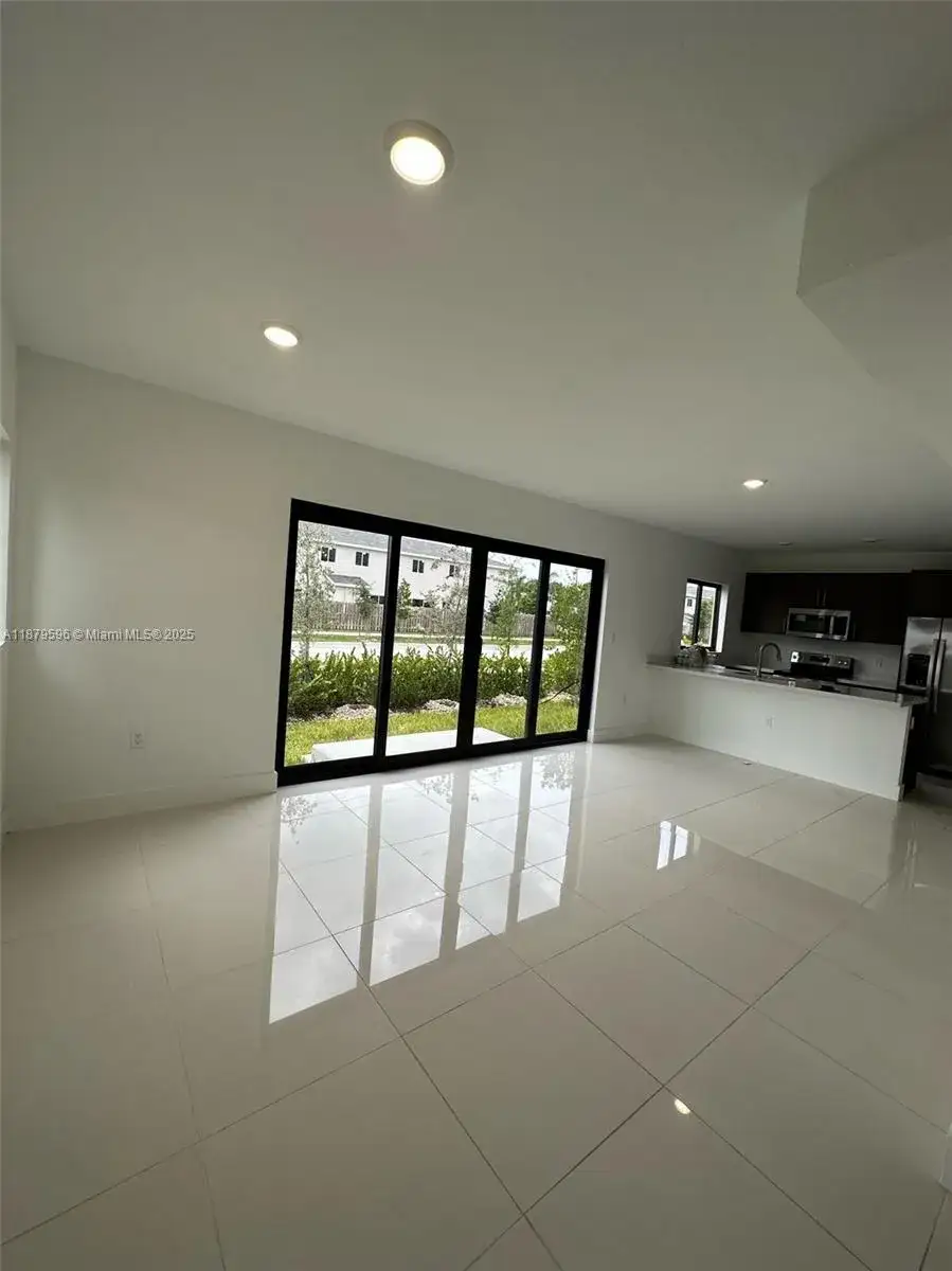 5 bedroom 4 bath Residential for sale at 1184 NW 3 ST, Florida City FL 33034