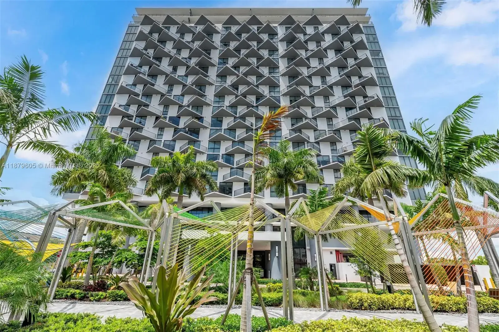 2 bedroom 1 bath Residential Lease for rent at 5300 Paseo Blvd # 1714, Doral FL 33166