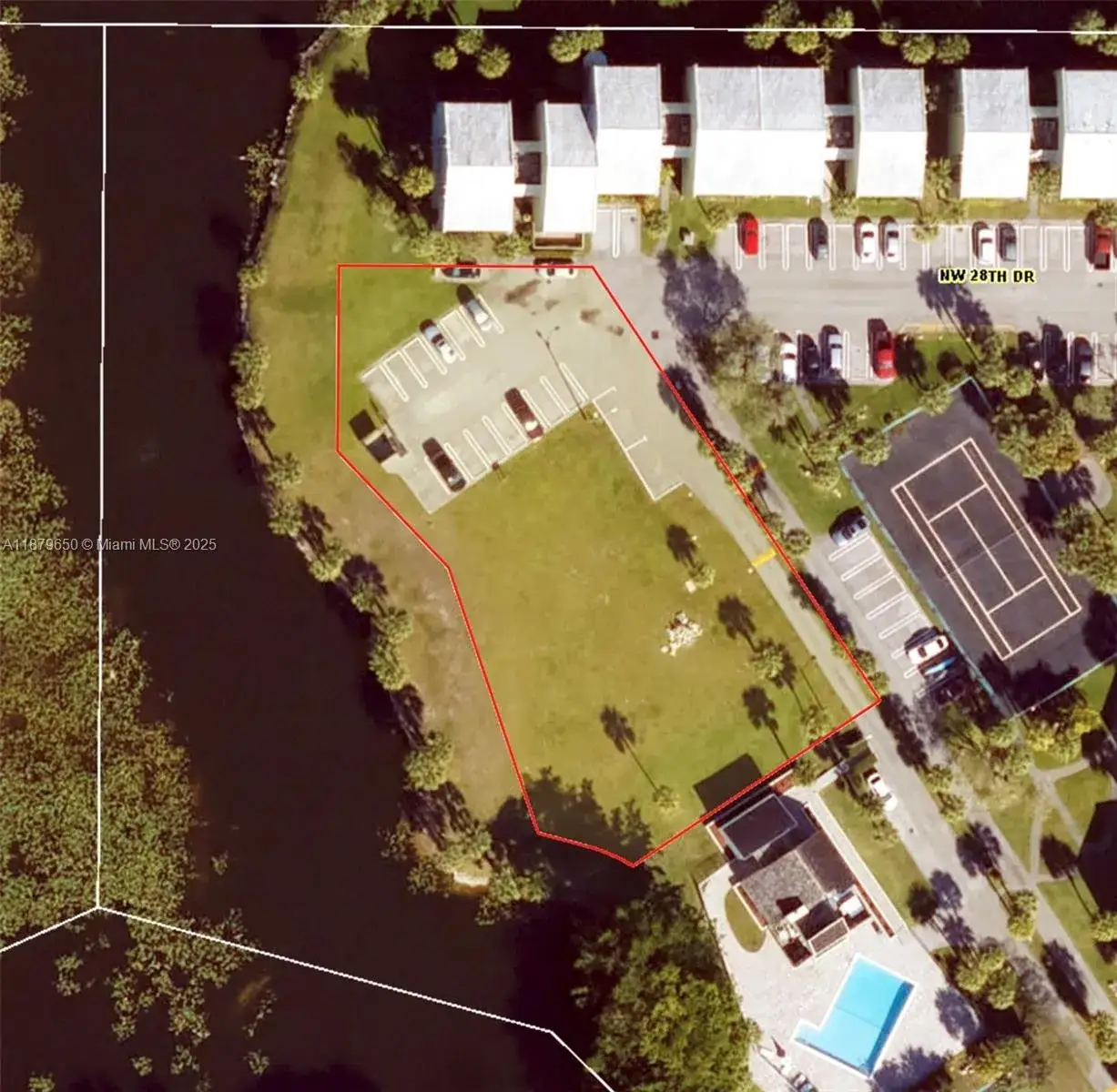 Land/Boat Docks for sale at 28 Nw Dr, Coral Springs FL 33065