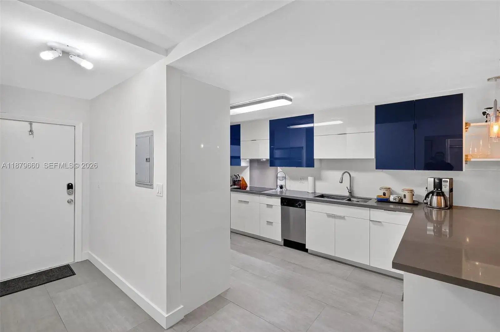 2 bedroom 2 bath Residential for sale at 240 Galen Dr # 207, Key Biscayne FL 33149