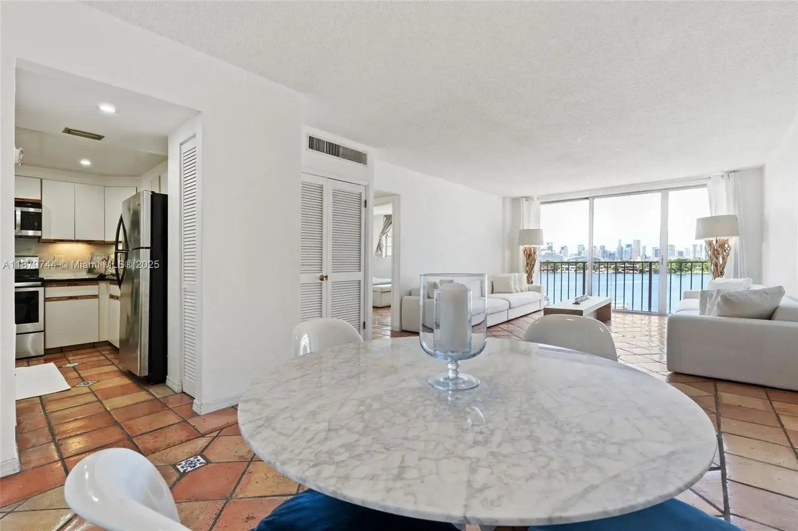 1 bedroom 1 bath Residential for sale at 800 West Ave, Miami Beach FL 33139